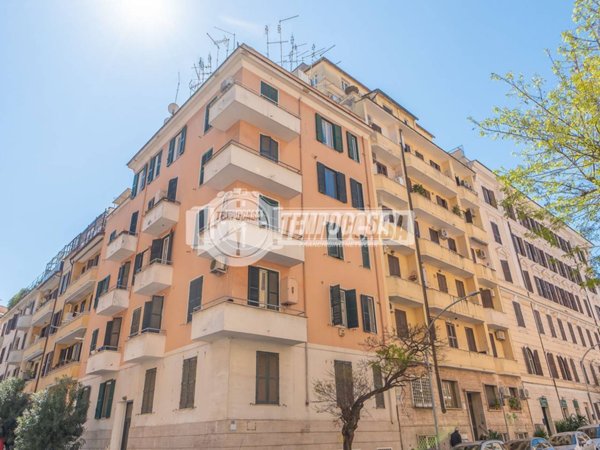 appartamento in vendita a Roma in zona Appio Latino