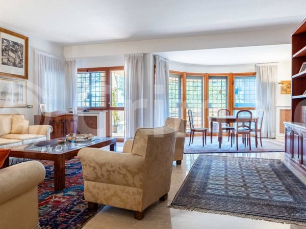 appartamento in vendita a Roma in zona Giuliano Dalmata