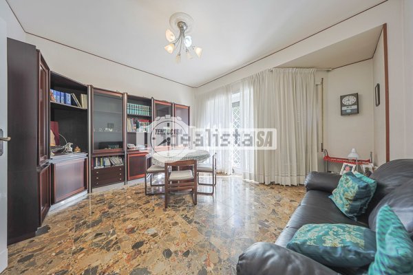 appartamento in vendita a Roma in zona Torre Spaccata