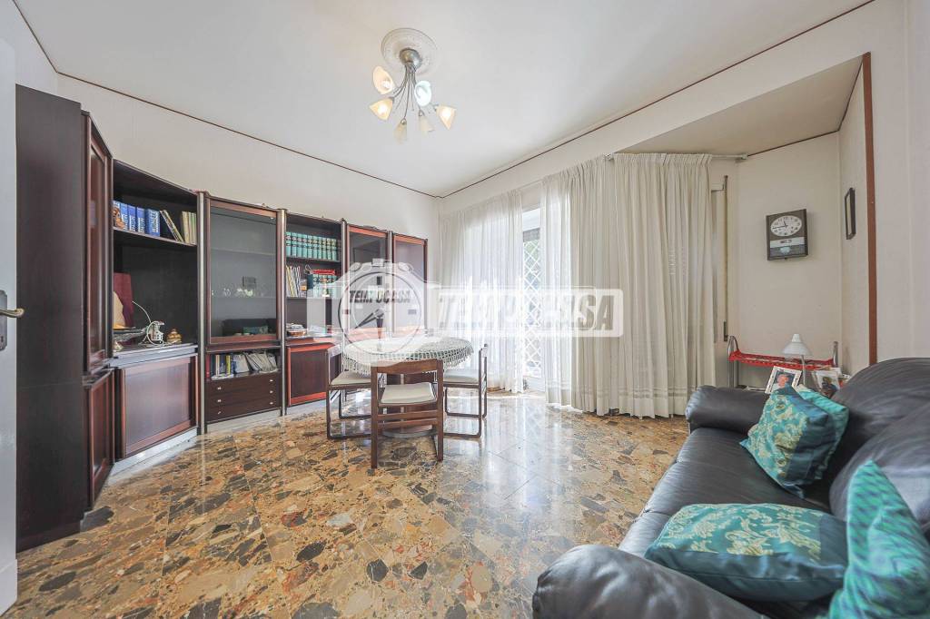appartamento in vendita a Roma in zona Torre Spaccata