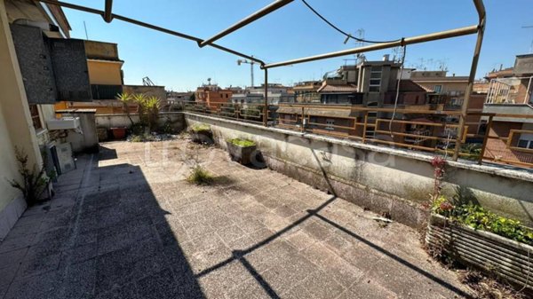 appartamento in vendita a Roma in zona Prenestino-Centocelle