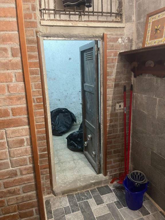 locale di sgombero in vendita a Roma in zona Prenestino-Centocelle