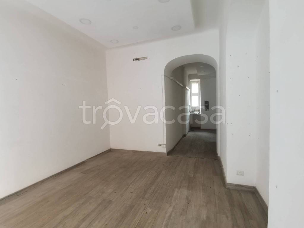 negozio in vendita a Roma in zona Appio Latino