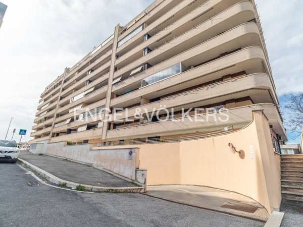 casa indipendente in vendita a Roma in zona Appio Claudio