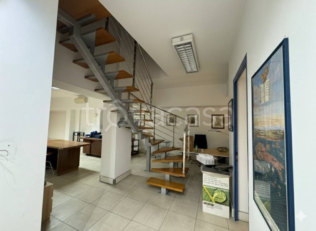 ufficio in vendita a Roma in zona Aurelio