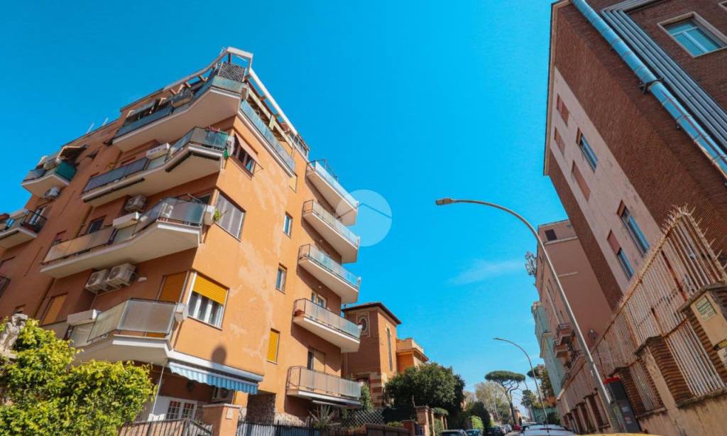 appartamento in vendita a Roma in zona Gianicolense