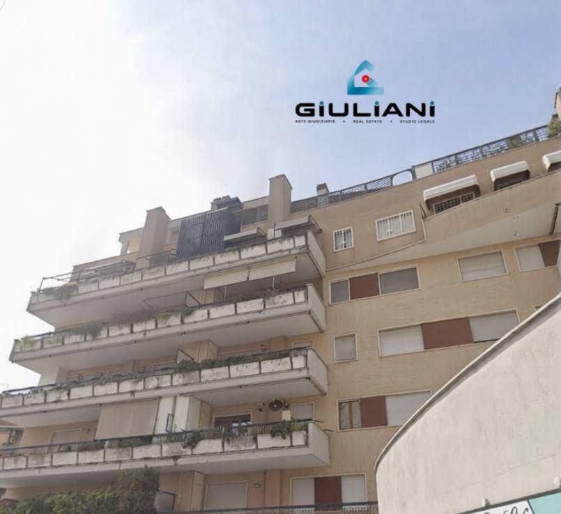 appartamento in vendita a Roma in zona Ostia