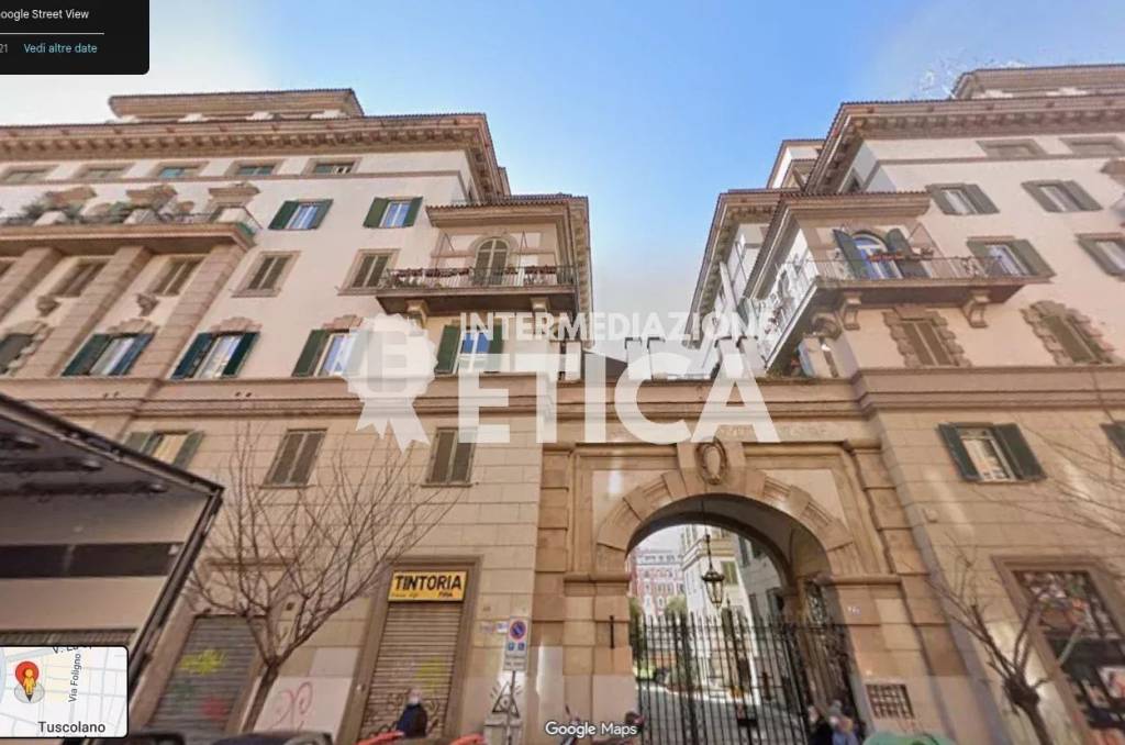 appartamento in vendita a Roma in zona Tuscolano