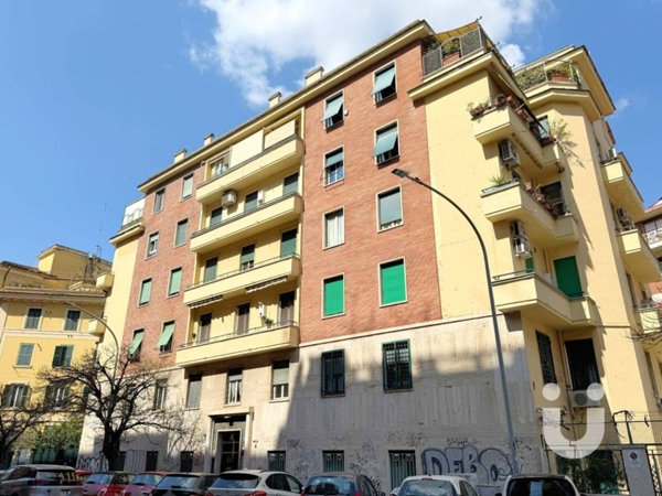 appartamento in vendita a Roma in zona Tuscolano