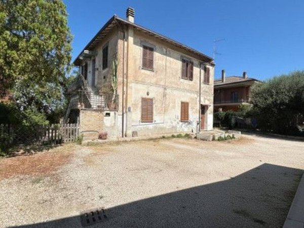 casa indipendente in vendita a Roma in zona Corviale