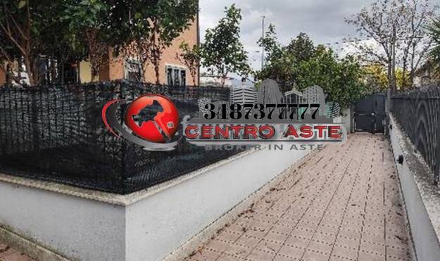 appartamento in vendita a Roma in zona Finocchio