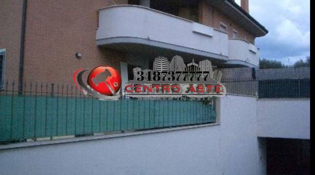 appartamento in vendita a Roma in zona Finocchio