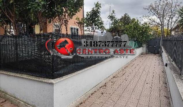 appartamento in vendita a Roma in zona Finocchio