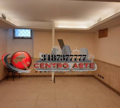 ufficio in vendita a Roma in zona Finocchio
