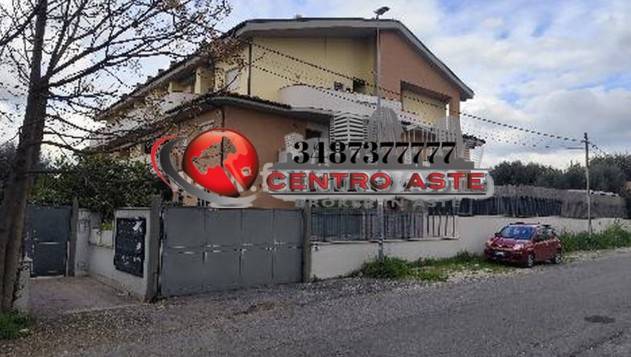 appartamento in vendita a Roma in zona Finocchio