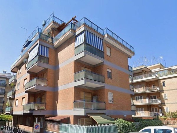 appartamento in vendita a Roma in zona Corviale