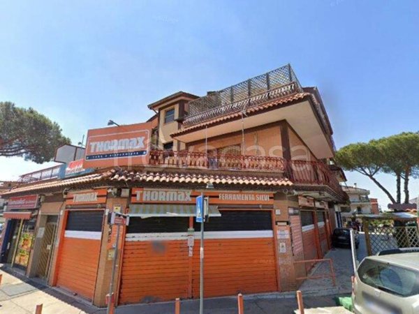 appartamento in vendita a Roma in zona Finocchio