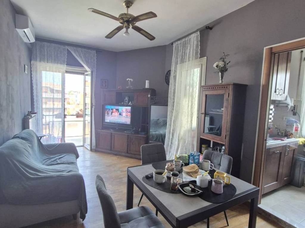 appartamento in vendita a Roma in zona Colle del Sole