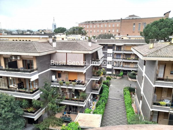 appartamento in vendita a Roma in zona Gianicolense