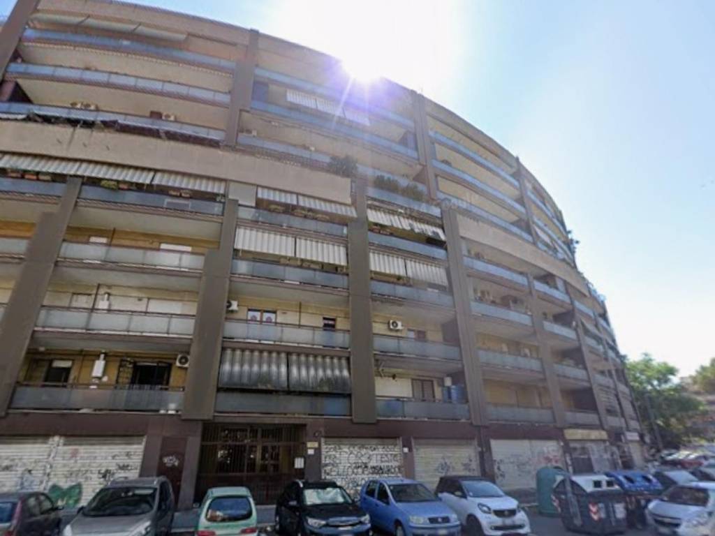 ufficio in vendita a Roma in zona Alessandrino