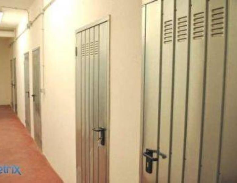 locale commerciale in vendita a Roma in zona Nomentano