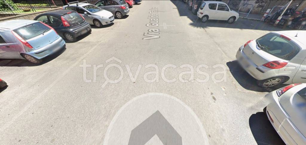 appartamento in vendita a Roma in zona Tuscolano