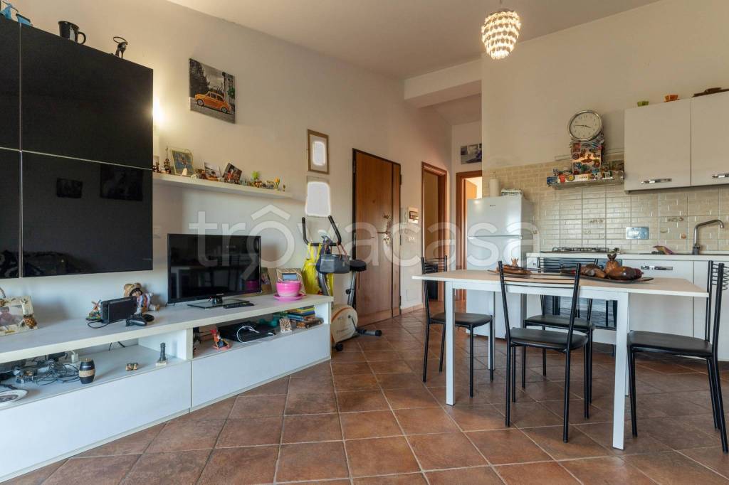 appartamento in vendita a Roma in zona Valle Muricana