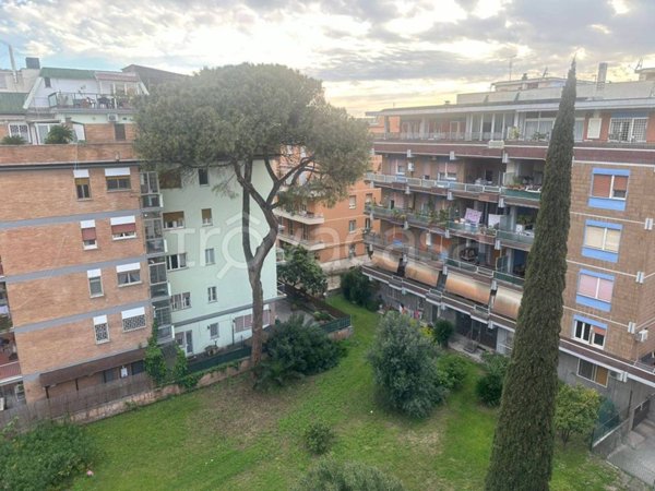 appartamento in vendita a Roma in zona Ostia