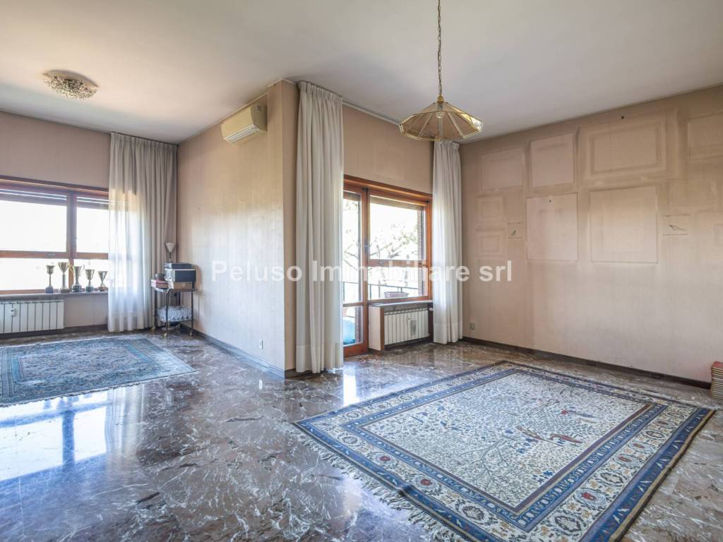 appartamento in vendita a Roma in zona Giuliano Dalmata