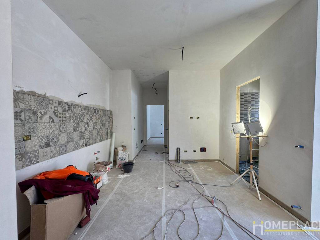 appartamento in vendita a Roma in zona Torre Angela
