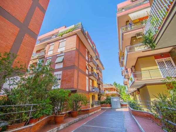 appartamento in vendita a Roma in zona Alessandrino