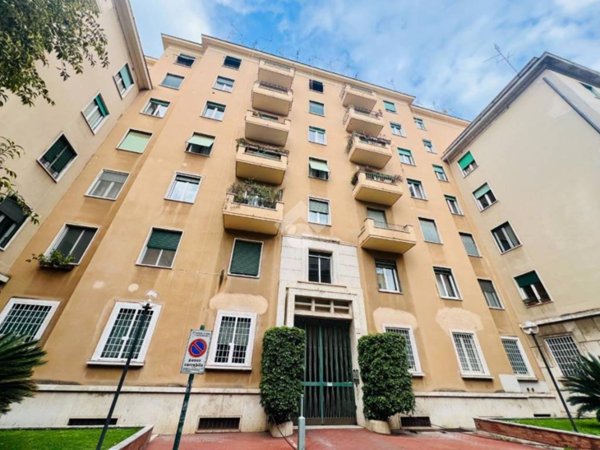 appartamento in vendita a Roma in zona Appio Latino