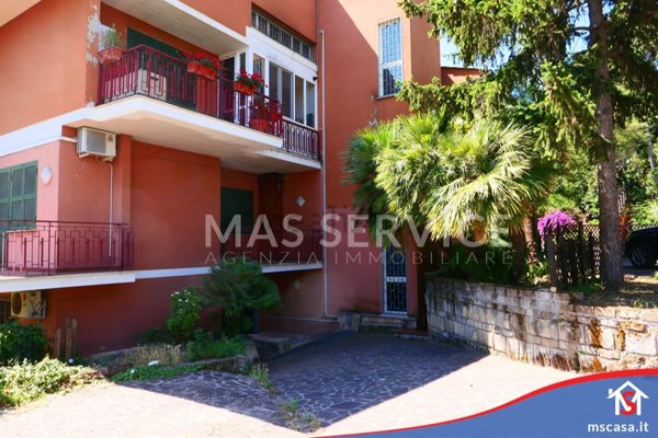 appartamento in vendita a Roma in zona Mostacciano