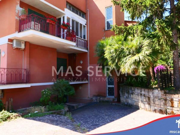appartamento in vendita a Roma in zona Mostacciano