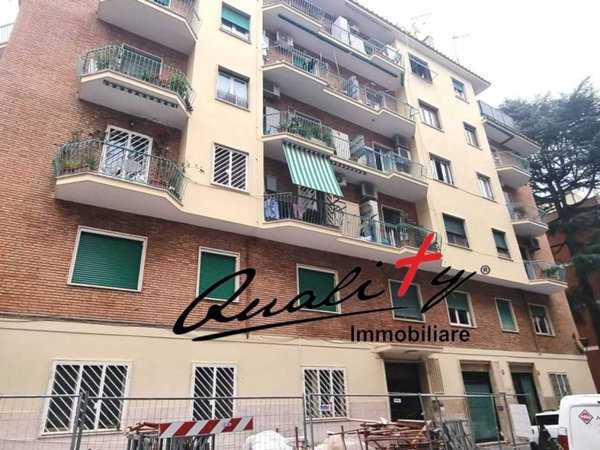 appartamento in vendita a Roma in zona Appio Latino