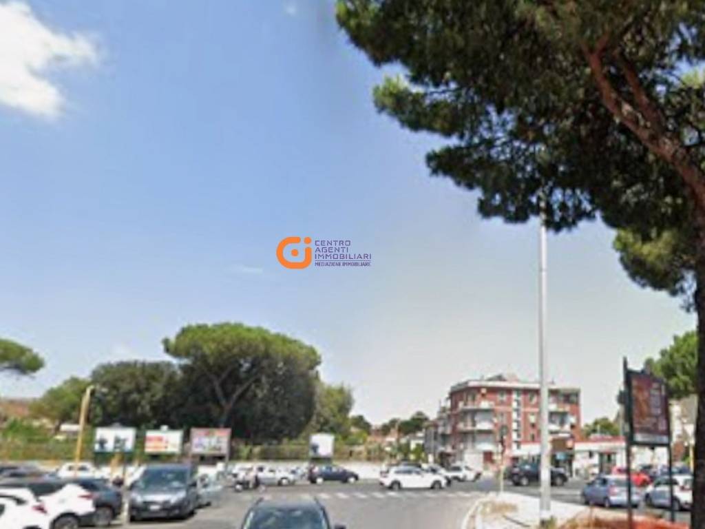 appartamento in vendita a Roma in zona Appio Latino