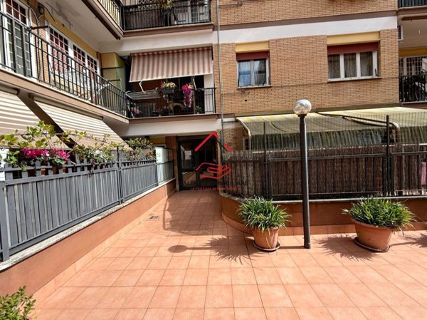 appartamento in vendita a Roma in zona Ostia