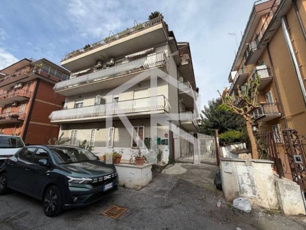 appartamento in vendita a Roma in zona Tor Bella Monaca