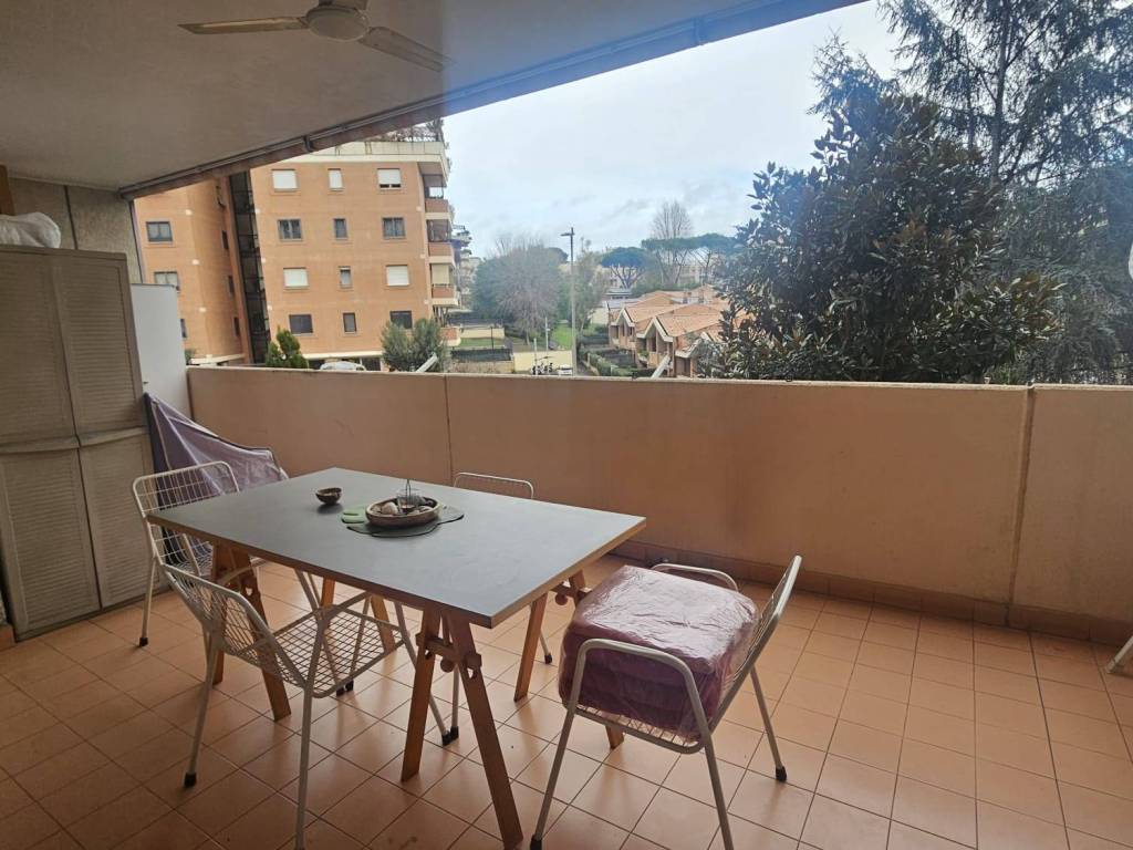 appartamento in vendita a Roma in zona Ardeatino