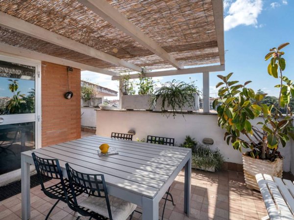 appartamento in vendita a Roma in zona Monte Sacro/Talenti