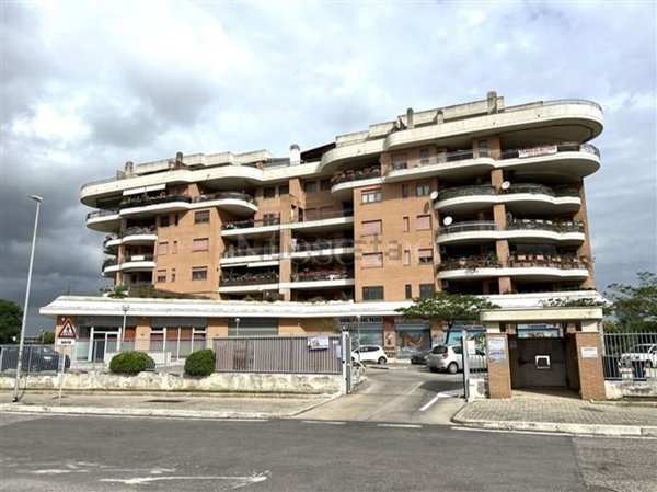 appartamento in vendita a Roma in zona Ponte Mammolo