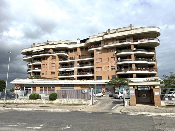 appartamento in vendita a Roma in zona Settecamini