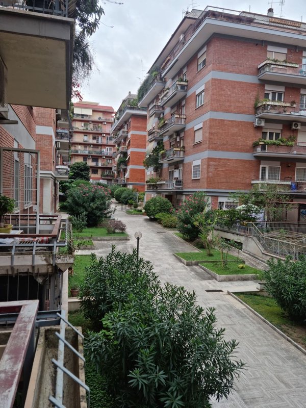 appartamento in vendita a Roma in zona Gianicolense