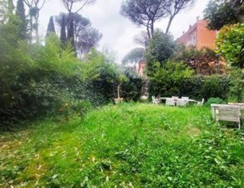 appartamento in vendita a Roma in zona Della Vittoria