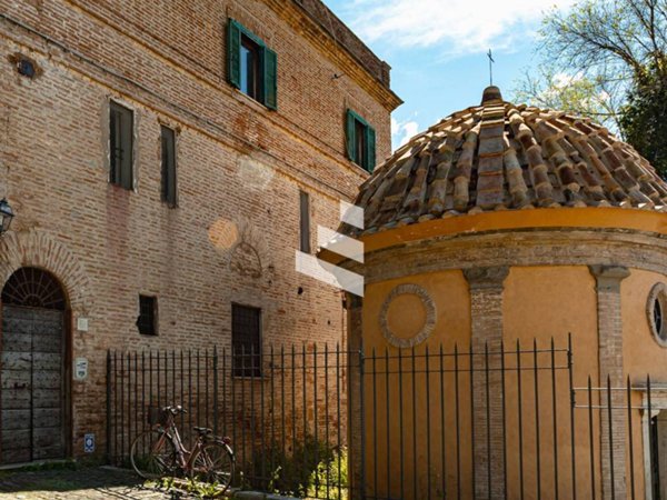 appartamento in vendita a Roma in zona Ardeatino