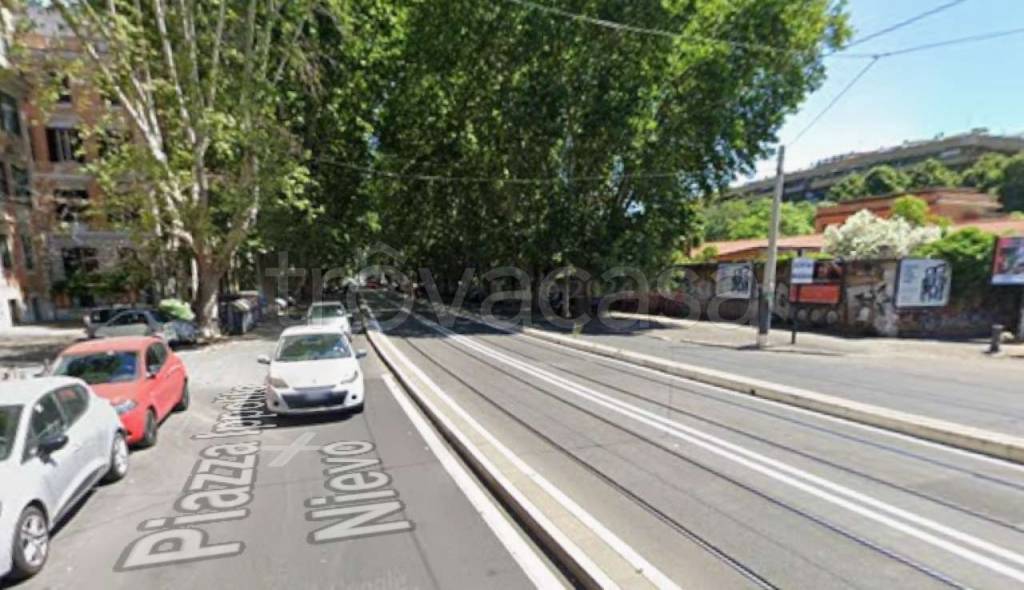 negozio in vendita a Roma in zona Gianicolense