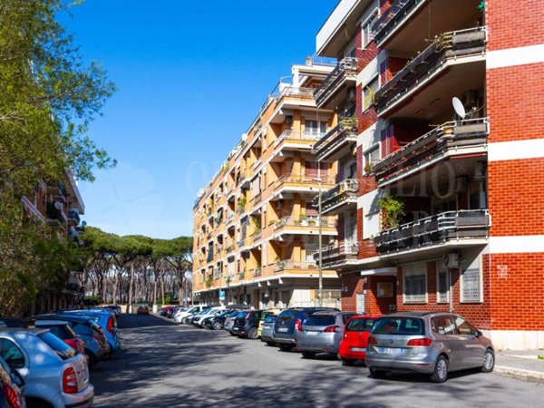 appartamento in vendita a Roma in zona Ostia