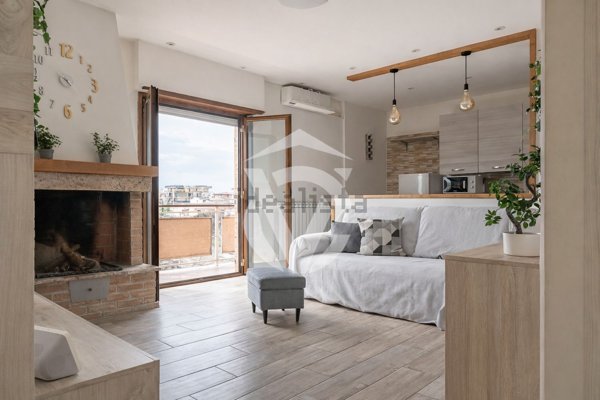 appartamento in vendita a Roma in zona Ponte di Nona