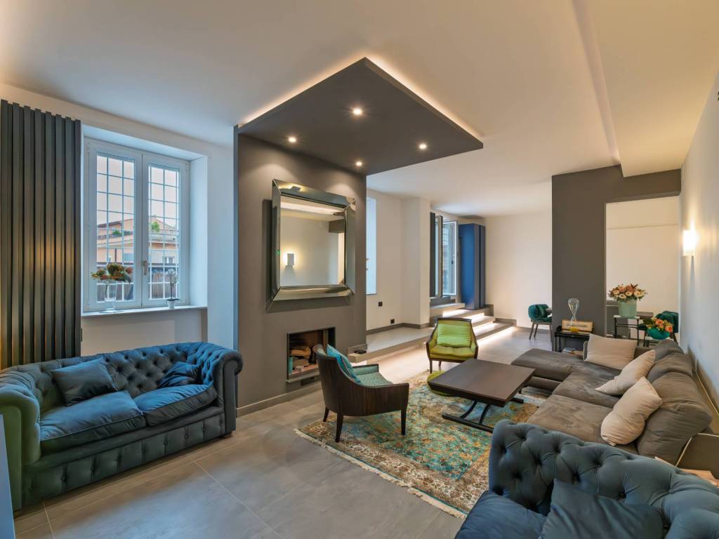 appartamento in vendita a Roma in zona Rione Monti/Campitelli