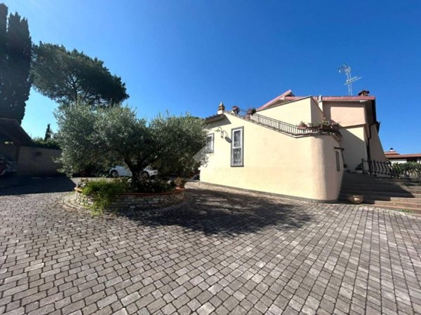 appartamento in vendita a Roma in zona Castel di Leva